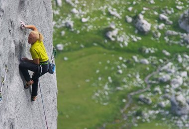 Beat Kammerlander in Kampfzone 8c (c) Hannes Mair