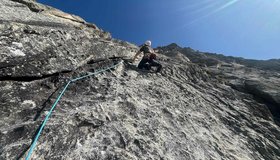 Weg durch den Wasserstreifen (c) Lukas Troi