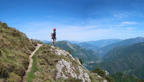 Toller Blick zum Ledro See, hinten der Gardasee - Sentiero Mora e Pellegrini