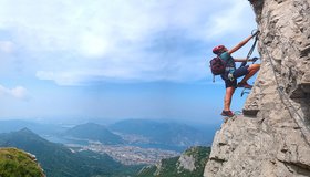 Die gelbe C/D Wand im Mittelteil der Gamma 2 Ferrata - Monte Resegone