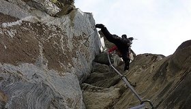 Verzerrte Dimension - Schluchtpfeiler - Matatal