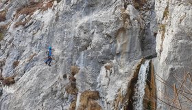 Querung zum Wasserfall