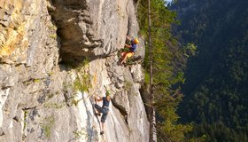Der D/E-Überhang im oberen Teil der Tour.