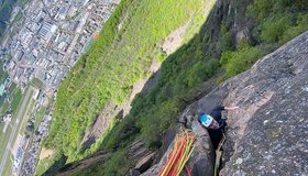 Beim Ausstieg aus der 5ten Seillänge - Il Cielo Sopra Bolzano an den Seitner Wänden