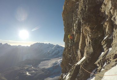 Cazzanelli im Vorstieg am Furggengrat während der Besteigung aller vier Matterhorn Grate @ Andy Steindl