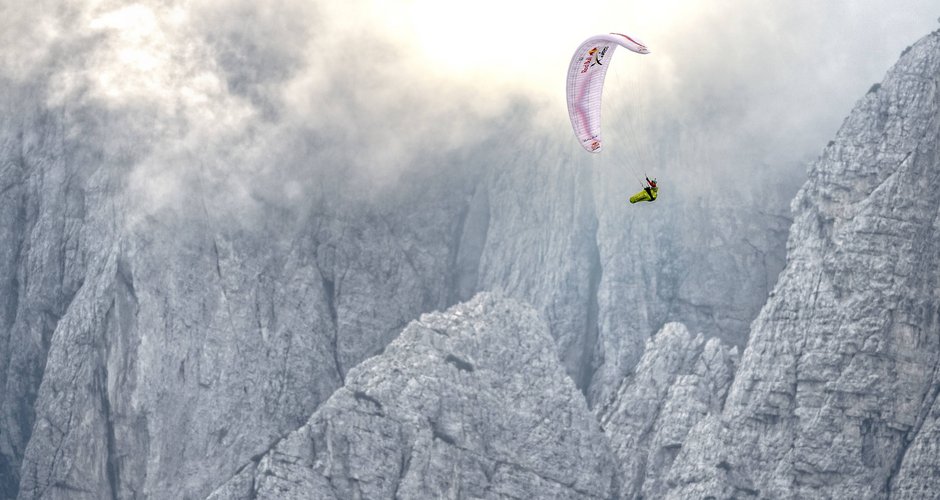 Gaspard Petiot (FRA2) races during the Red Bull X-Alps at the Triglav massiv, Slovenia on July 4, 2017 (c) Sebastian Marko/Red Bull Content Pool