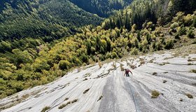 Plattenhochgenuss in Jolly Jumper, 2. Seillänge