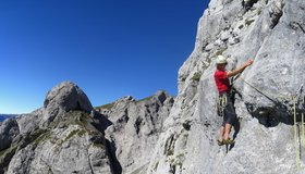 5. Seillänge - sie quert zur Mondkante.