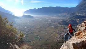 Kurz vor dem Ende der Via Cercando la trincea - Parete Pezol