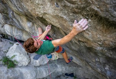 Seb Bouin – Jamming Destruction 9a+/b (c) Thibad Marot