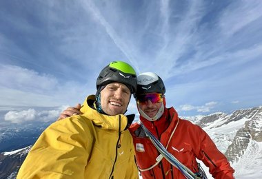 Simon Gietl und Martin Sieberer beim Ausstieg der Route Schiefer Riss an der Sagwandspitze