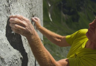 Beat Kammerlander in Kampfzone 8c (c) Hannes Mair