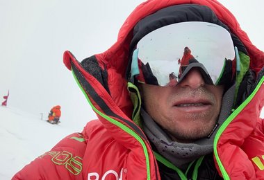 Max Berger am Gipfel des Broad Peaks